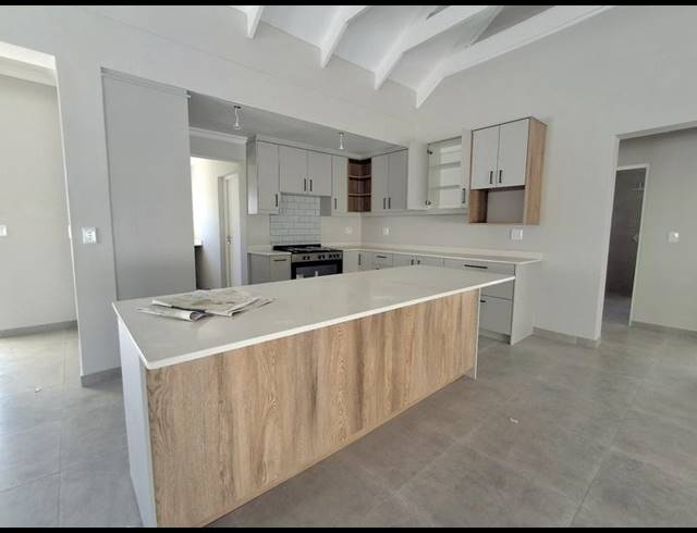 3 BEDROOM HOUSE FOR SALE IN SHELLEY POINT